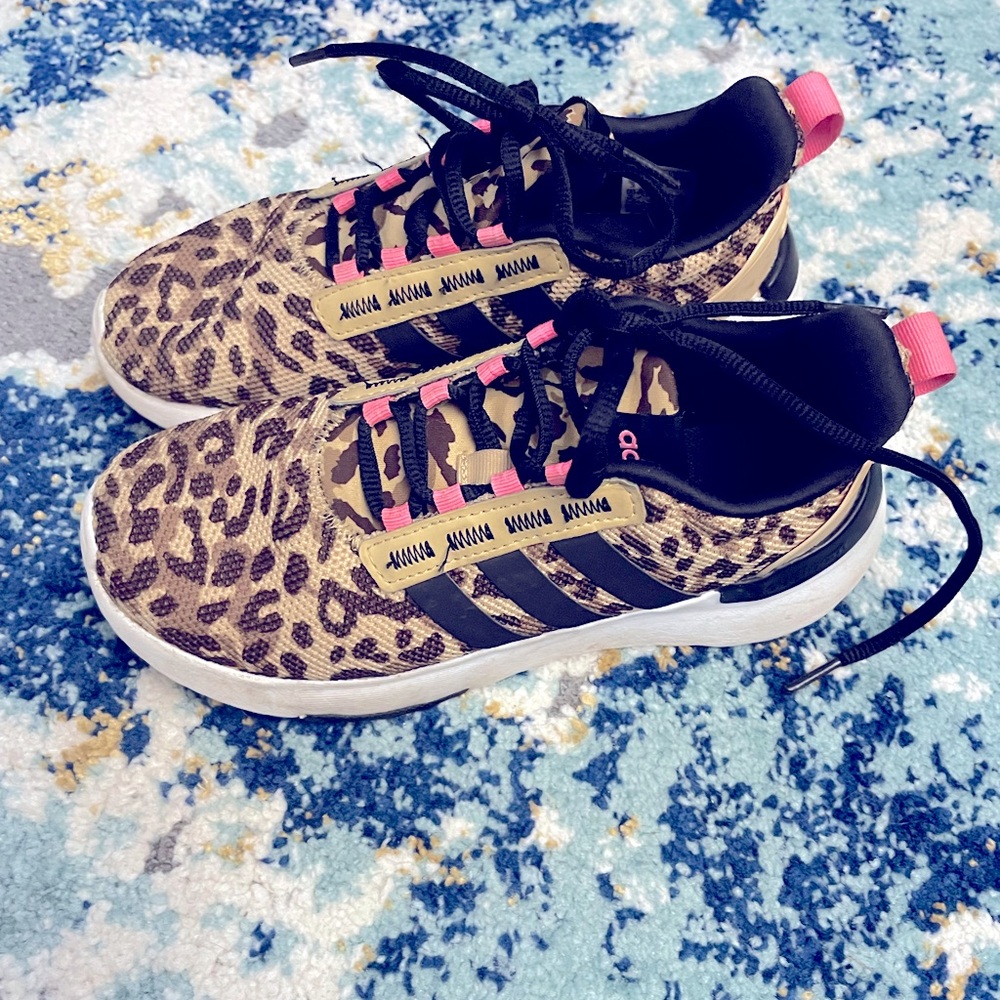 Adidas Leopard Print Girls size 3 in excellent condition